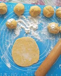 Roti canai, resepi roti bun, resepi roti arab, resepi roti puri, resepi roti sosej, resepi roti goreng, resepi roti telur, 5 warung roti canai melayu terbaik untuk sarapan di lembah via lobakmerah.com. Resepi Roti Puri Paling Simple Tanpa Yis Tetap Kembung Menjadi Elok Je