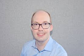 Celler Seniorin trifft geliebten Terrier im Französischen Garten wieder