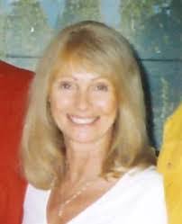 Shari Bennett's Instagram, Twitter & Facebook