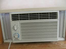 In each of these cases the equipment is unpretentious, easy to maintain and operate. Room 2 Friedrich Window Air Conditioner Model Zq05a10b Jax Of Benson Sale 696 Dawson Jmhs K Bid