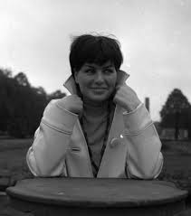 Zasłynęła z wielu przebojów, m.in. Krystyna Konarska Muzyka Wideo Statystyki I Zdjecia Last Fm