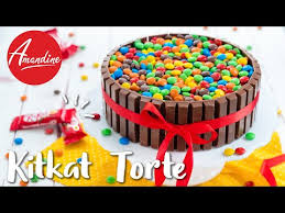 Eine schokoladige torte, schön verziert sind bei kindern der hit. Video Smartie