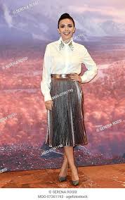 Lo dice serena rossi, nastro speciale 2019 per la sua interpretazione nel film tv di rai1 'io sono mia'. Italian Actress And Singer Serena Rossi During Animated Movie Frozen Ii Photocall Stock Photo Picture And Rights Managed Image Pic Mdo 07361193 Agefotostock