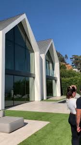 The youtuber posted his first vlog since march 2020, showing off his new yeah, it's pretty much a house built for vlogging. 32 Million House Insaneee