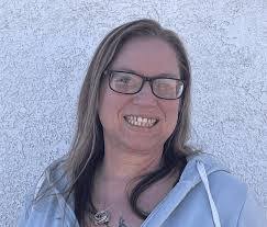 Amber Barham's Instagram, Twitter & Facebook