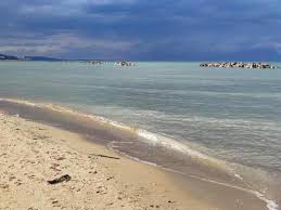 Gigljië ˈdʒiʝʝə) is a coastal town and comune in the province of teramo, abruzzo region, italy. Giulianova Fishing For Litter I Pescatori Custodi Del Mare Abruzzo Ansa It