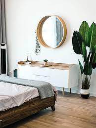 Neben flur und bad lassen sich spiegel vor allem im schlafzimmer nutzen. Ein Spiegel Im Schlafzimmer Feng Shui Experten Klaren Auf Stylight