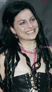 Demos la bienvenida a los nuevos miembros: Evanescence fun prevent page,  Lee Chan-won, Jhony Kobra Yagami, Cesar Galicia, Guillermo Victoria  Padilla, Luis Rivera, Amy Lee Fanchat, Laszlo Martonffy, Jad Jad, Dorothy  Louise,