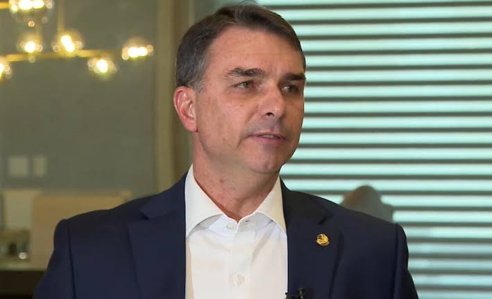 Exclusivo: Flávio diz que preço para desistir de candidatura é 'Bolsonaro livre, nas urnas' – Noticias R7