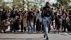 Lady gaga — paparazzi 03:29. Paparazi