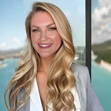 Jennifer Rooney's Instagram, Twitter & Facebook