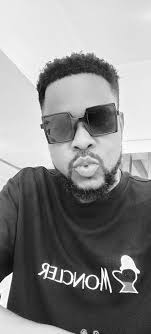 Hi🙋🏻‍♂️ Am new here. Am Jerry by name. Chatting from Warri Delta State.  Hope am welcomed?😊 Or I should use the door🙄😅