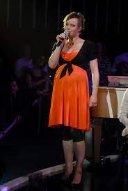 Wiels is in 2010 getrouwd met zangeres, actrice en musicalactrice free souffriau (ook bekend als mega mindy), met wie hij een zoon en een dochter heeft. Free Souffriau Miguel Wiels Trotse Ouders Van Een Zoontje Wolf Frontview Magazine