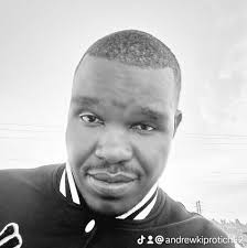 My friend Edwin Kemboi, an athlete from Kiptingo in EMC, asked to go and  give Christmas food gifts . God bless you, bro.