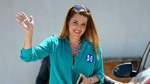 Tetas escandalo alicia machado noinstreamads granja noonpageads cojer. Former Miss Universe Alicia Machado Supports Hillary Clinton Vanity Fair