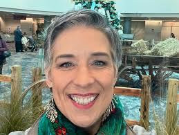 elpasoopera Resident Artists wow the crowd at the Junior League Christmas  market at the El Paso convention center today. And what a crowd!! We had an  amazing time, and there's so much