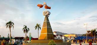 Batu pahat (jawi:باتو ڤاهت) merupakan sebuah daerah di johor, malaysia. Pejabat Kesihatan Batu Pahat Home Facebook