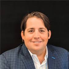 Andrew Halverson's Instagram, Twitter & Facebook