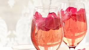 100 köstlichkeiten im glas serviert (cook & style), das war ein gutes buch. Zwischen Spessart Und Karwendel Rosenbowle Sommer Im Glas Zwischen Spessart Und Karwendel Br Fernsehen Fernsehen Br De