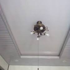 Bagi anda yang ingin memiliki desain interior yang indah, plafon gypsum model drop ini sangat indah, anda dapat memberikan pencahayaan lampu yang membuat plafon sangat indah di malam hari. Facebook