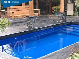 Terrasse Et Colonnade En Ardoise Autour D Une Piscine Creuse Amenagement D Ardoise Tuiles D Ardoise Amenagement Exter Piscine Amenagement Piscine Patio Plan