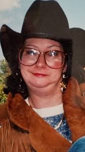 Melissa Pless's Instagram, Twitter & Facebook