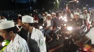 Pilih satu link dari 15 daftar dibawah untuk video klip mp4 di metro musik, detail informasi dan kumpulan full album lagu terkait. Ini Rute Takbiran Keliling Di Jakarta Dijaga 850 Personel Dishub