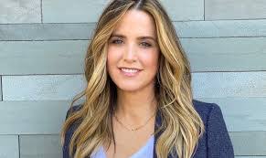 Laura Olmstead's Instagram, Twitter & Facebook