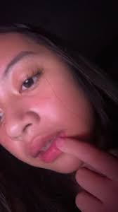 Andrea Lipscomb's Instagram, Twitter & Facebook