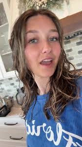 Claire Schafer's Instagram, Twitter & Facebook