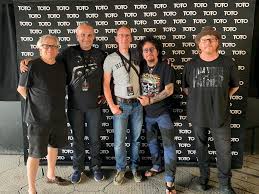With over 39 years together and thousands of. Totox A Tribute To Toto Toto Coverband Aus Regensburg