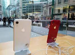 Apple Orders To Stop Further Production Of Iphone Xr Iphone Apple Store Apple Support