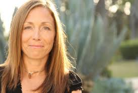 Michelle Oakley's Instagram, Twitter & Facebook