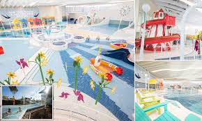 Such a great day out we booked a holiday! New Era For Butlin S As Its Bognor Regis Resort S New 40million Swimming Pool Opens Daily Mail Online