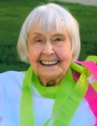 Lauri Francis's Instagram, Twitter & Facebook