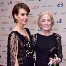She won the 1999 primetime emmy award for outstanding supporting actress in a drama series for her role as honorable roberta. Sarah Paulson Hits Back At Holland Taylor Relationship Critics