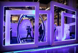 China S Virtual Reality Arcades Bring Vr To The Masses Pictures Gallery Virtual Reality Virtual Reality Art Virtual Reality Glasses