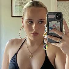 Skye Adams's Instagram, Twitter & Facebook