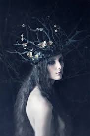 Black And White Crown Photography Winter Crown Photography By Daria Endresen Sculpted Headdress Candice Angelini Model Lizzie St Septembre Dark Beauty Dark Fantasy Dark Fairy