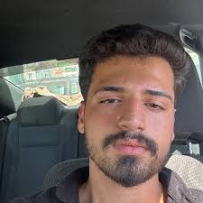 stundents of ashur university