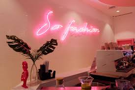 The fashion cafe started from an idea that wanted to incorporate authentic luxury designer fashion so every customer can feel comfortable knowing that they not only are receiving a completely. Food Monster Escape So Fashion Cafe Mall Taman Anggrek Jakarta Big Dreamer