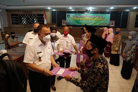 Sk insentif guru ngaji tahun 2020 : Turut Terdampak Covid 19 Ribuan Guru Ngaji Terima Bansos Pemerintah Provinsi Jawa Tengah