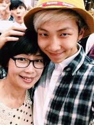 Nah, berikut ada beberapa proyek yang pernah dikerjakan oleh taehyung selain menjalani aktivitas bersama grupnya. Bts With Their Family Army S Amino