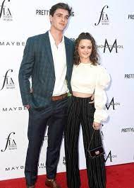 How tall and how much weigh joey king? Jacob Elordi Wiki Height Weight Age Vital Stats Facts Bio Family Jacobs Joey King Celebrity List