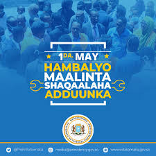 Villa Somalia - MADAXWEYNE FARMAAJO OO DHAMBAAL HAMBALYO AH U DIRAY  SHAQAALAHA SOOMAALIYEED Muqdisho, May 01, 2022; Madaxweynaha Jamhuuriyadda  Federaalka Soomaaliya Mudane Maxamed Cabdullaahi Farmaajo ayaa Munaasabadda  Maalinta Shaqaalaha Adduunka ee 1-da