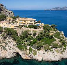 Das anwesen direkt um die villa erstreckt. Maschmeyers Mallorca Villa Kostet 38 Millionen Euro Welt