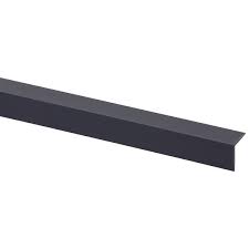 La cornière en pvc gris foncé/anthracite de section 40 x 40 mm est également un élément de décoration intérieure. Corniere D Angle En Pvc Anthracite 260 X 2 X 2 Cm