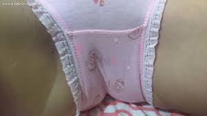 releasing her underwear - XNXX.COM