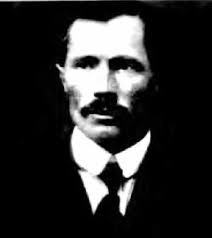 Did any cousins meet John Dellea, Louis' younger brother?