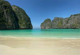 The beach is a seriously confused film that makes three or four passes at being a better one and doesn't complete any of them. Where Was The Beach Filmed 4 Movie Locations In Thailand